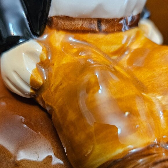 Vandor 1980 - Wimpy Sits Atop a Hamburger Revolving Musical Porcelain Figurine - Picture 12 of 13